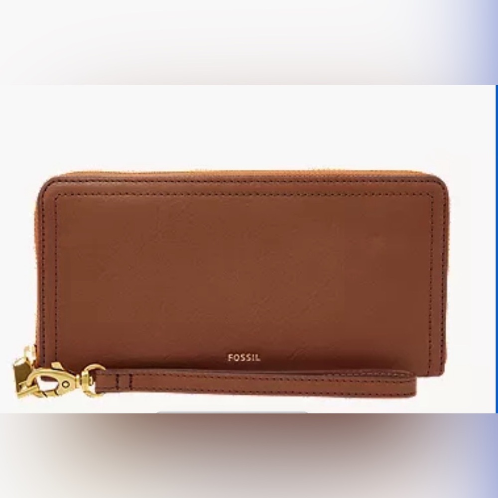 Fossil Logan RFID Zip Around Clutch in New like condition